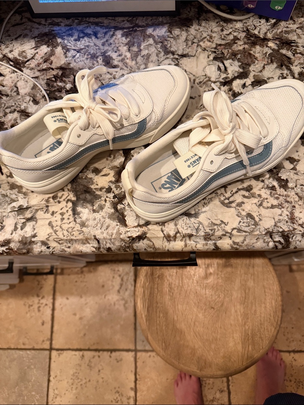 Vans Kids Cream and Light Blue Low-Top Sneakers